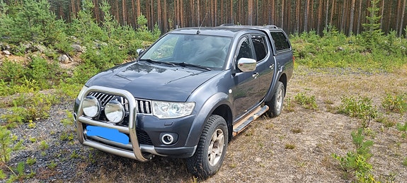 Mitsubishi L200 2 of 6