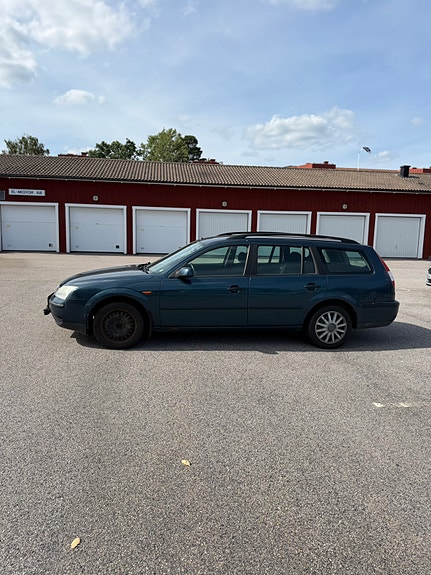 Ford Mondeo 5 of 9