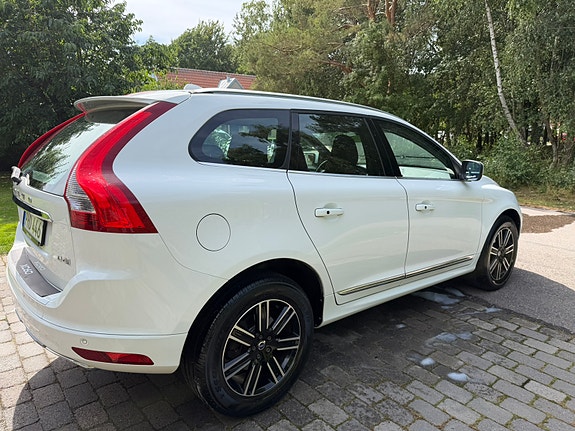 Volvo XC60 9 of 14