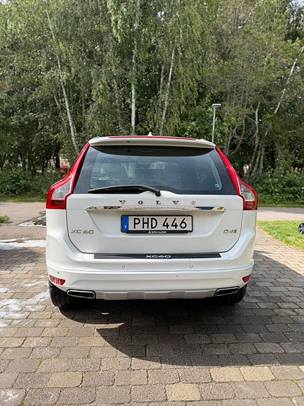 Volvo XC60 3 of 14