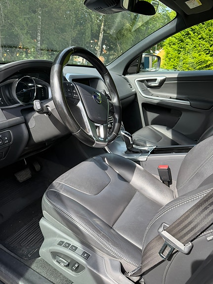 Volvo XC60 14 of 14