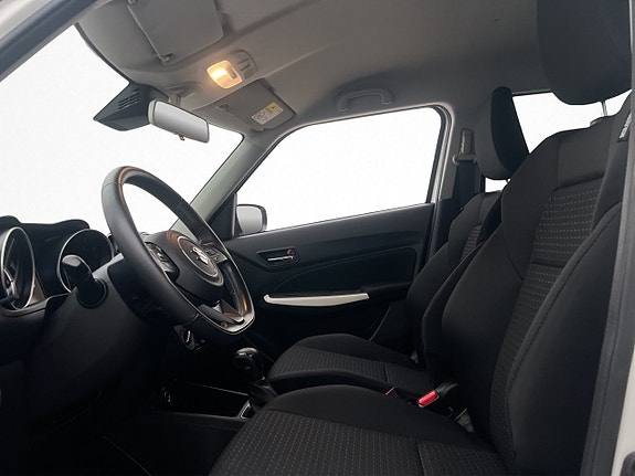Suzuki Swift 11 of 28
