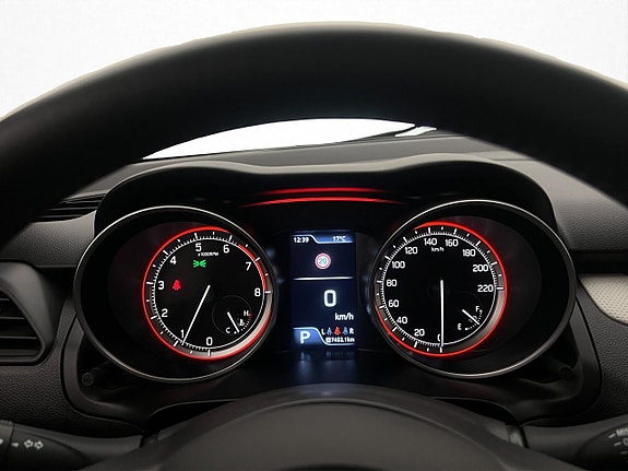 Suzuki Swift 16 of 28