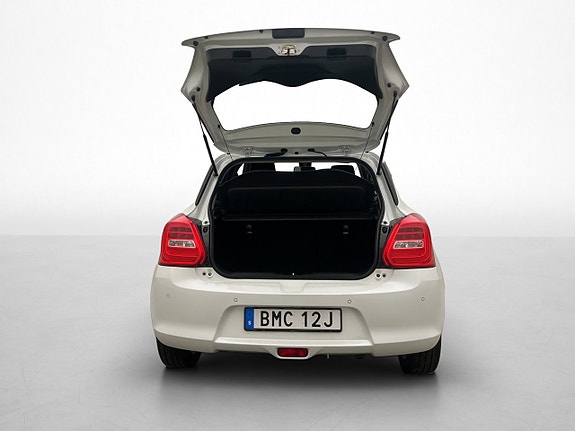 Suzuki Swift 8 of 28