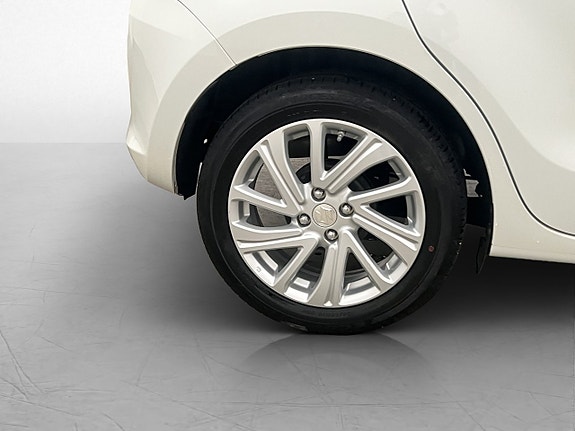 Suzuki Swift 27 of 28