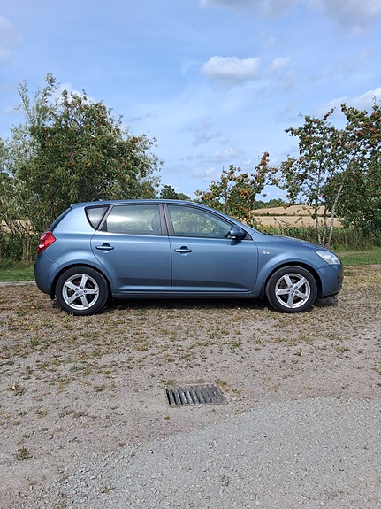 Kia Ceed 4 of 15