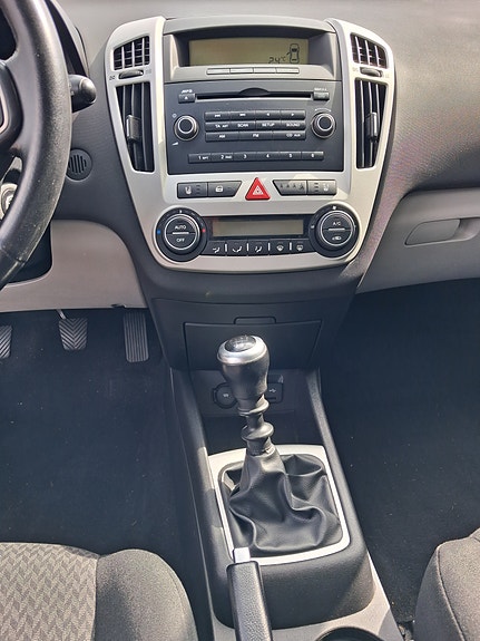 Kia Ceed 13 of 15