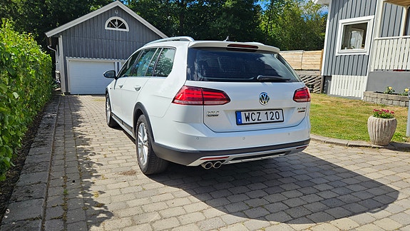 Volkswagen Golf Alltrack 4 of 25