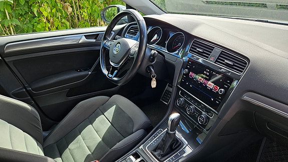 Volkswagen Golf Alltrack 11 of 25