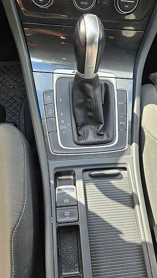 Volkswagen Golf Alltrack 16 of 25