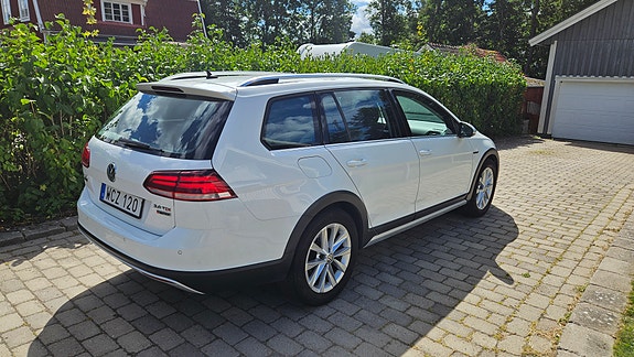 Volkswagen Golf Alltrack 7 of 25