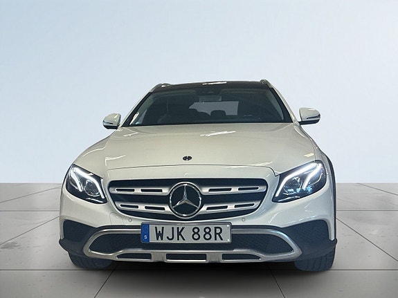 Mercedes-Benz E220 d 2 of 21