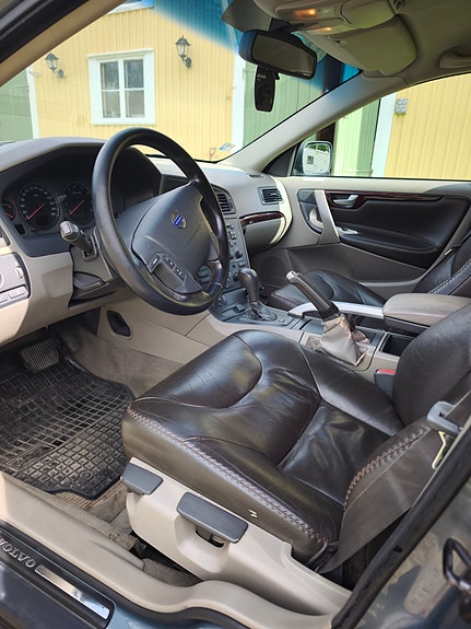 Volvo XC70 5 of 6