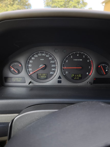 Volvo XC70 6 of 6
