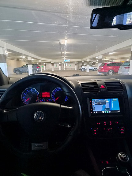 Volkswagen Golf V 6 of 6