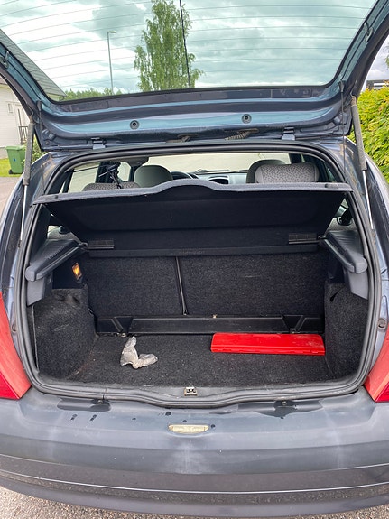 Renault Clio 7 of 9