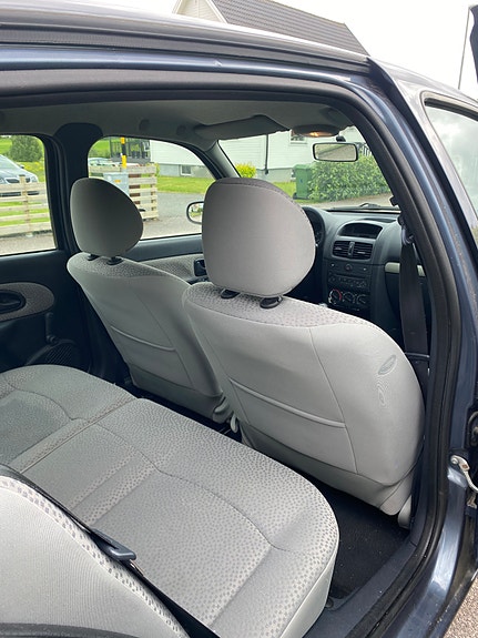 Renault Clio 6 of 9