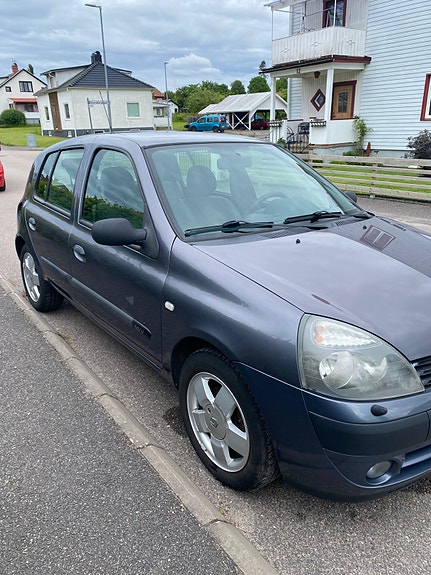 Renault Clio 3 of 9