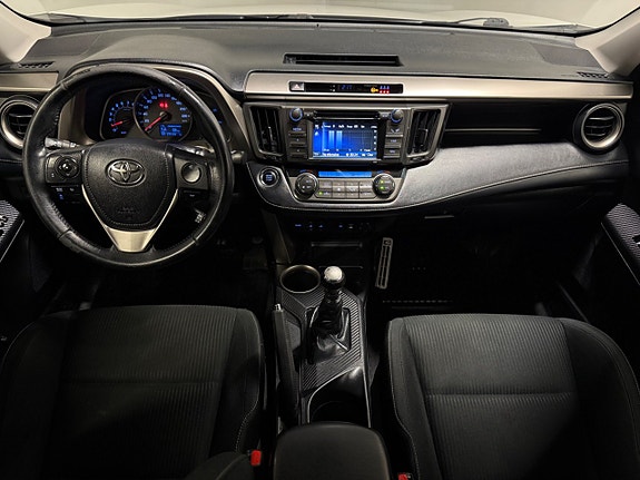 Toyota RAV4 10 of 18