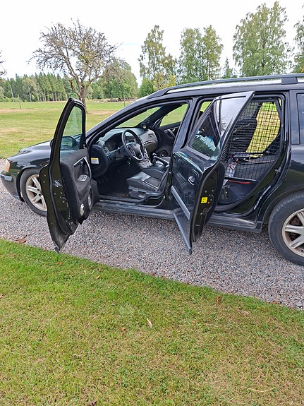 Volvo V70 4 of 7
