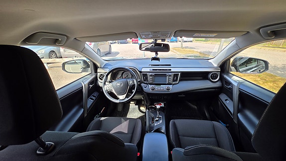 Toyota RAV4 10 of 10