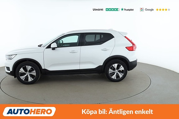 Volvo XC40 2 of 27