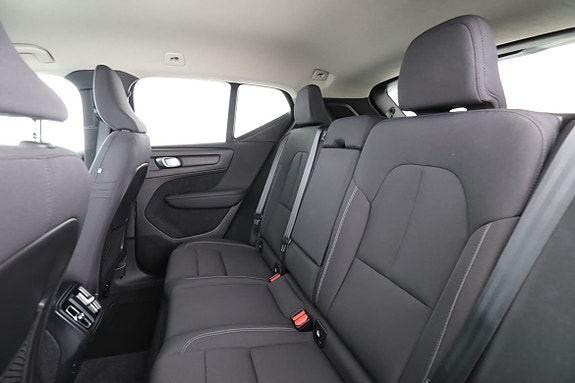 Volvo XC40 15 of 27
