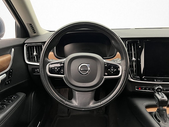 Volvo V90 12 of 30