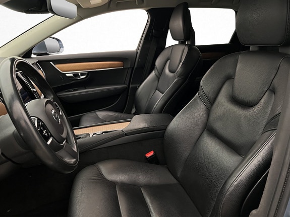 Volvo V90 10 of 30