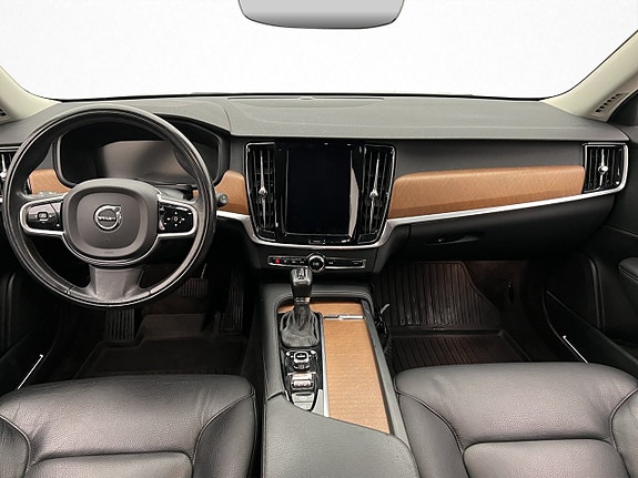 Volvo V90 11 of 30