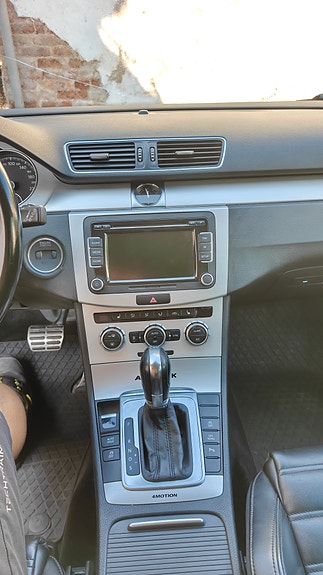 Volkswagen Passat Alltrack 6 of 15