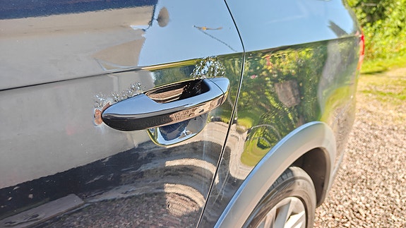 Volkswagen Passat Alltrack 13 of 15