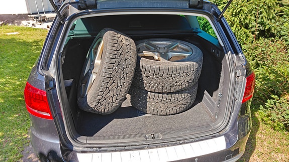 Volkswagen Passat Alltrack 9 of 15