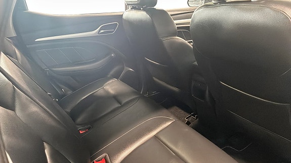 MG ZS 5 of 11