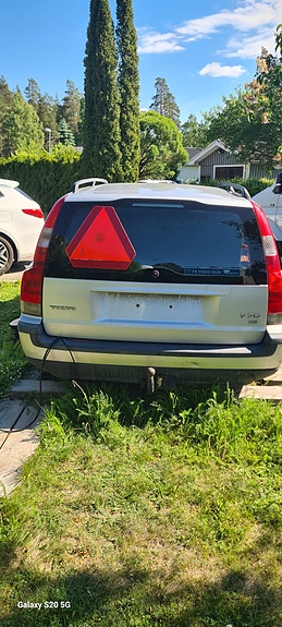 Volvo V70 3 of 9