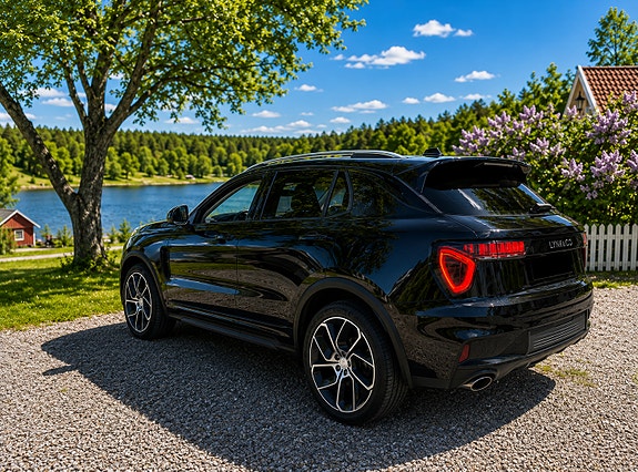 Lynk & Co 01 3 of 8