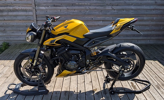Triumph Street Triple 765rs 2 of 6