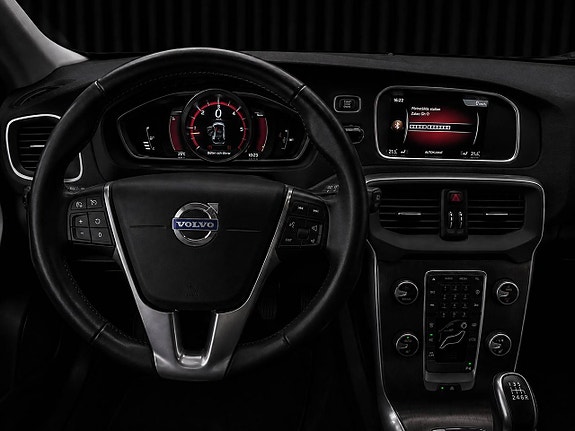 Volvo V40 4 of 17