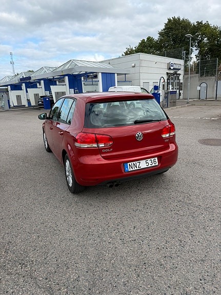 Volkswagen Golf VI 3 of 8