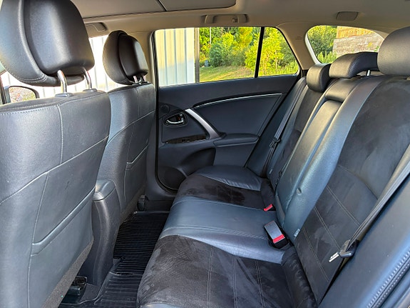 Toyota Avensis 12 of 13
