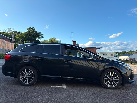 Toyota Avensis 6 of 13