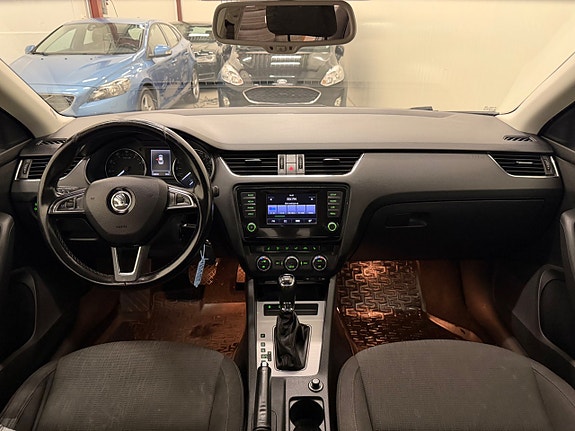 Skoda Octavia 14 of 26