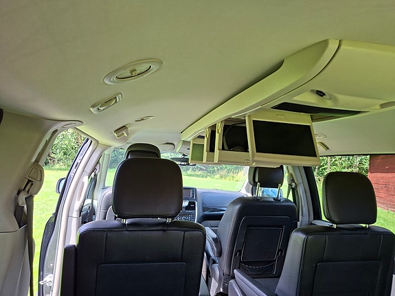 Lancia Voyager 7 of 8