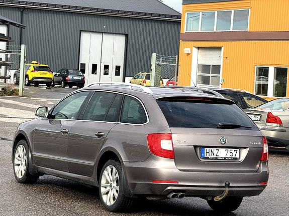 Skoda Superb 6 of 10
