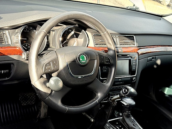 Skoda Superb 7 of 10