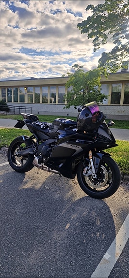 Yamaha YZF-R9 2 of 2