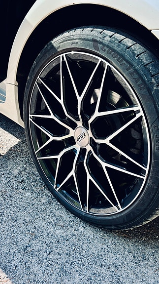 Mercedes-Benz CLS350 8 of 8