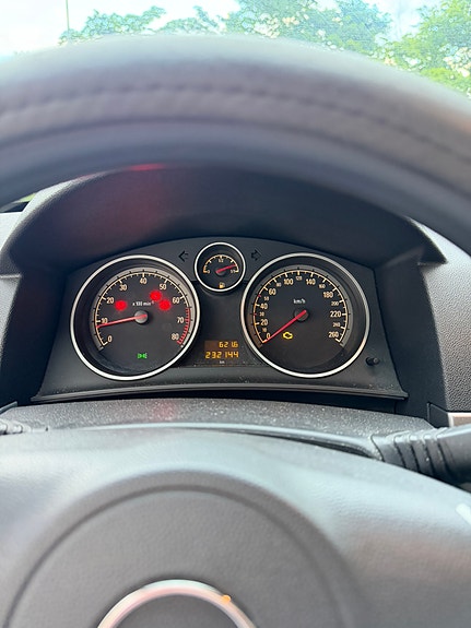 Opel Astra 6 of 7