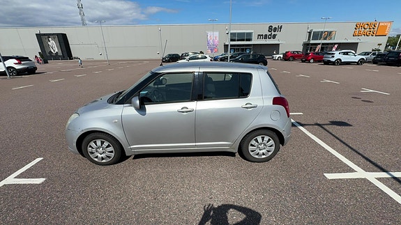 Suzuki Swift 6 of 8