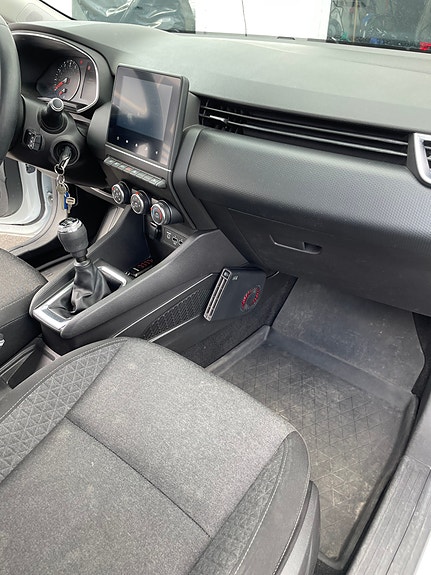 Renault Clio 6 of 8